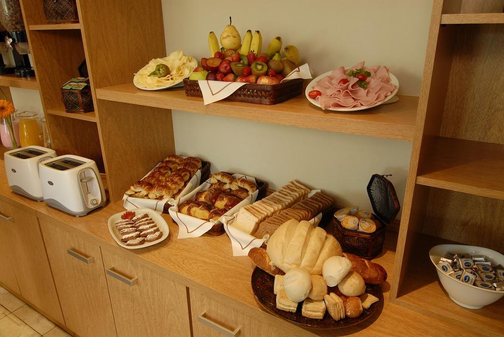 Hotel Aeroparque Inn & Suites Buenos Aires Eksteriør billede