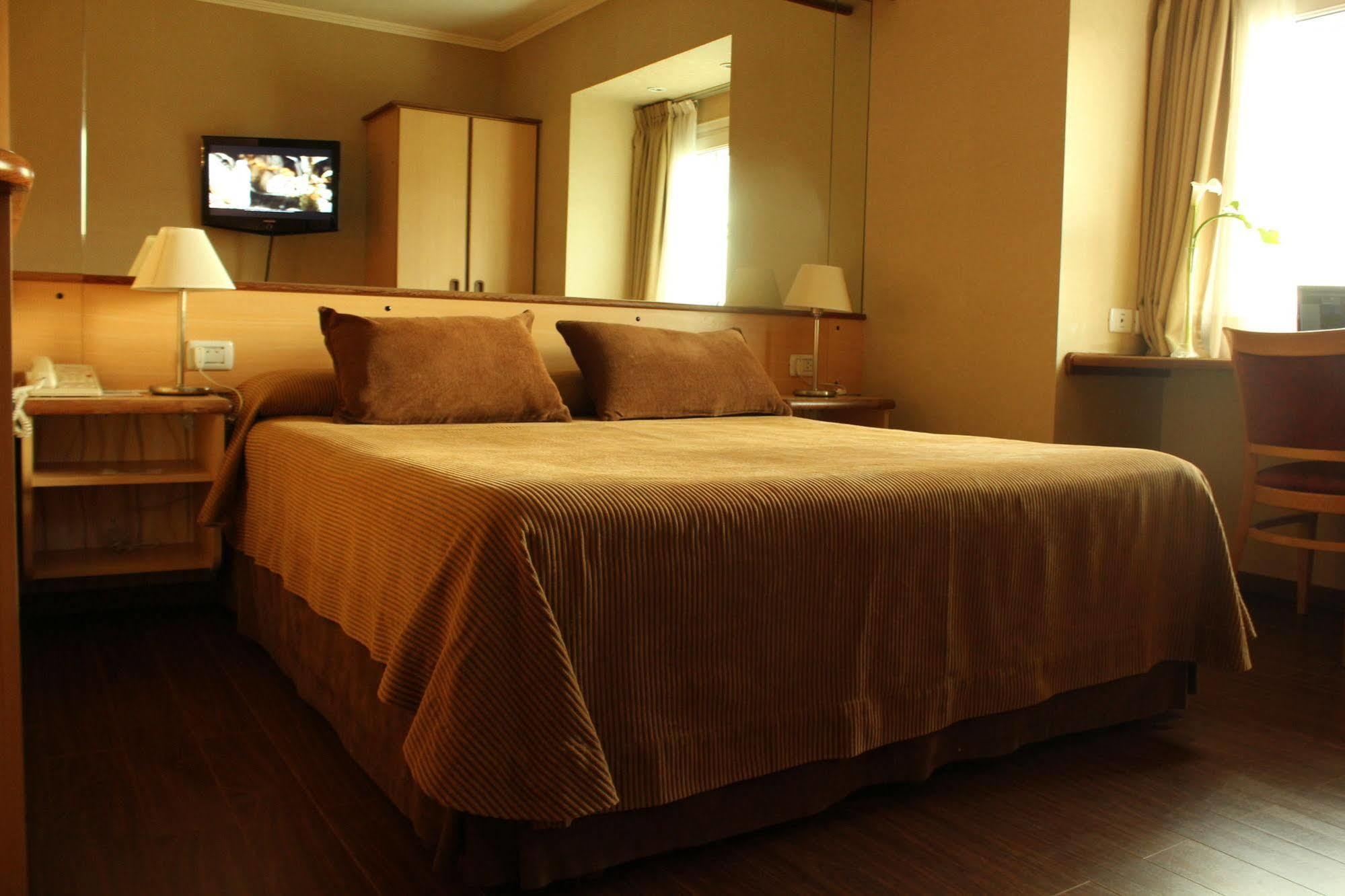 Hotel Aeroparque Inn & Suites Buenos Aires Eksteriør billede