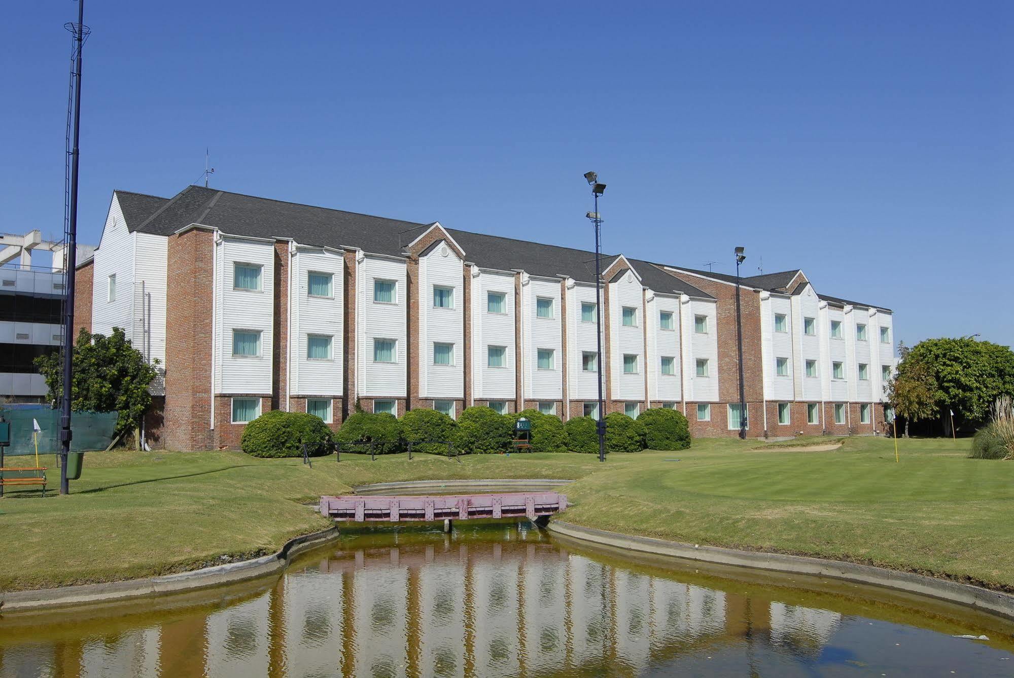 Hotel Aeroparque Inn & Suites Buenos Aires Eksteriør billede