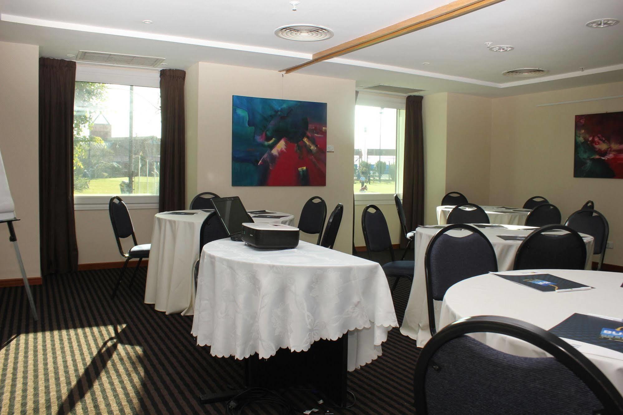 Hotel Aeroparque Inn & Suites Buenos Aires Eksteriør billede