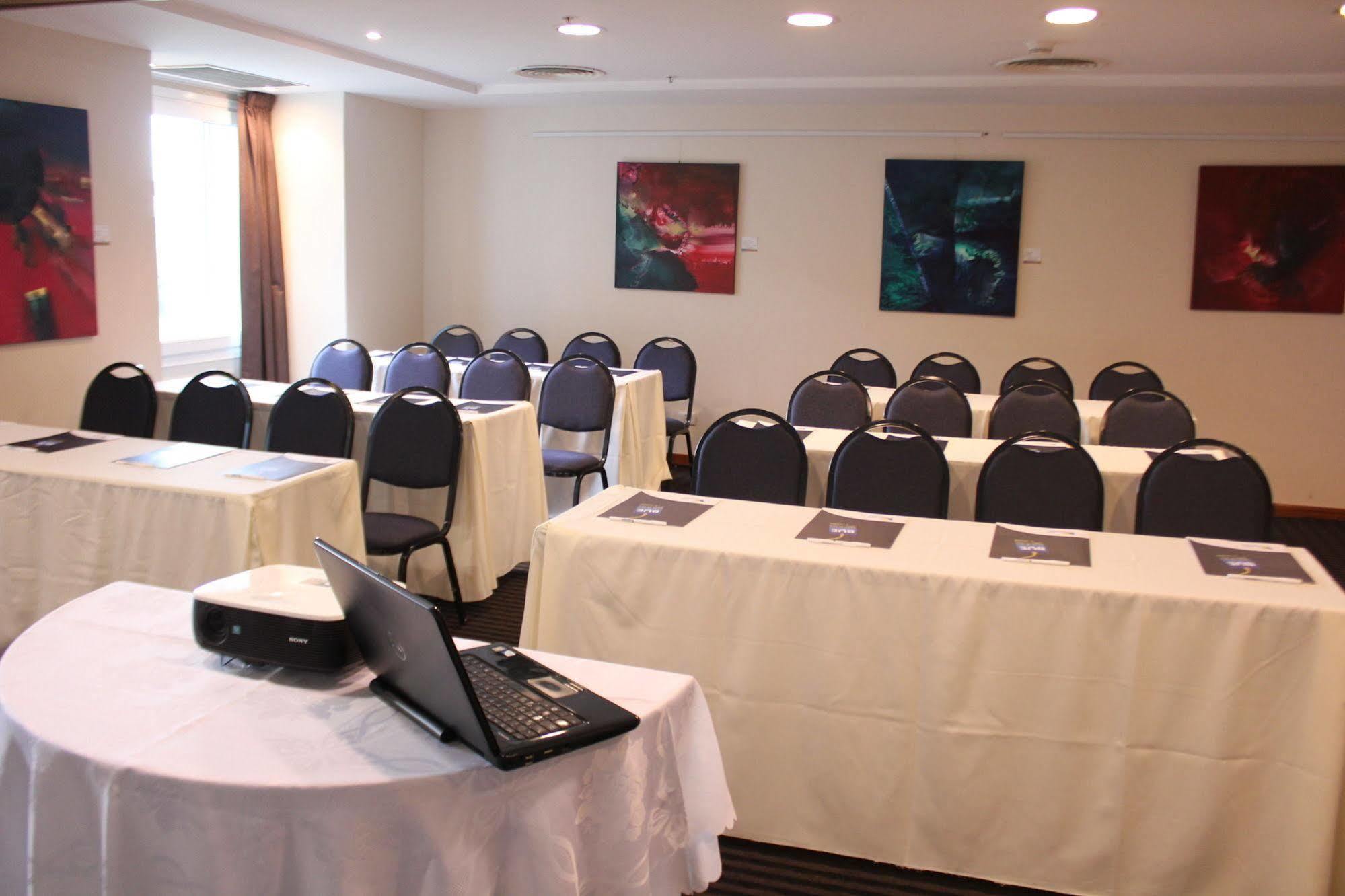 Hotel Aeroparque Inn & Suites Buenos Aires Eksteriør billede