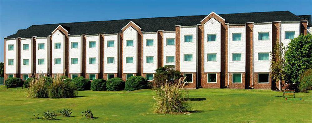 Hotel Aeroparque Inn & Suites Buenos Aires Eksteriør billede