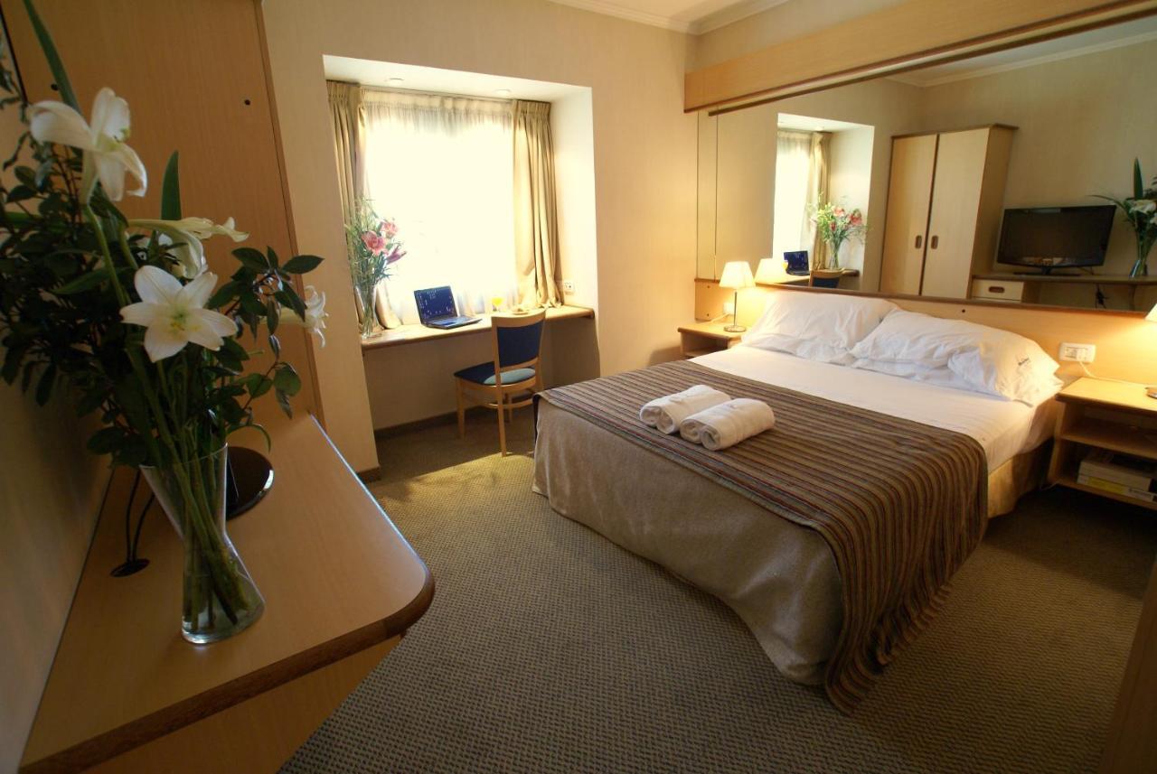 Hotel Aeroparque Inn & Suites Buenos Aires Eksteriør billede